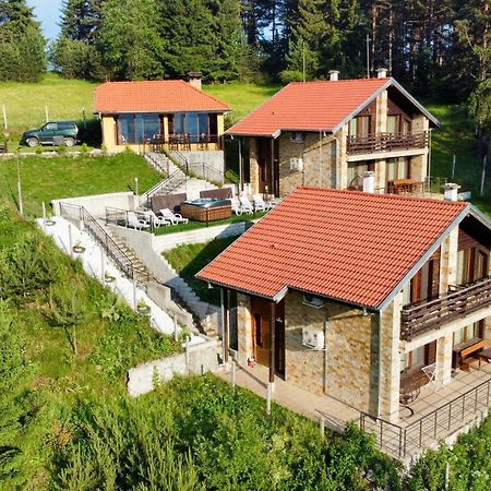 Къщи За Гости Фантазия Dospat Buitenkant foto